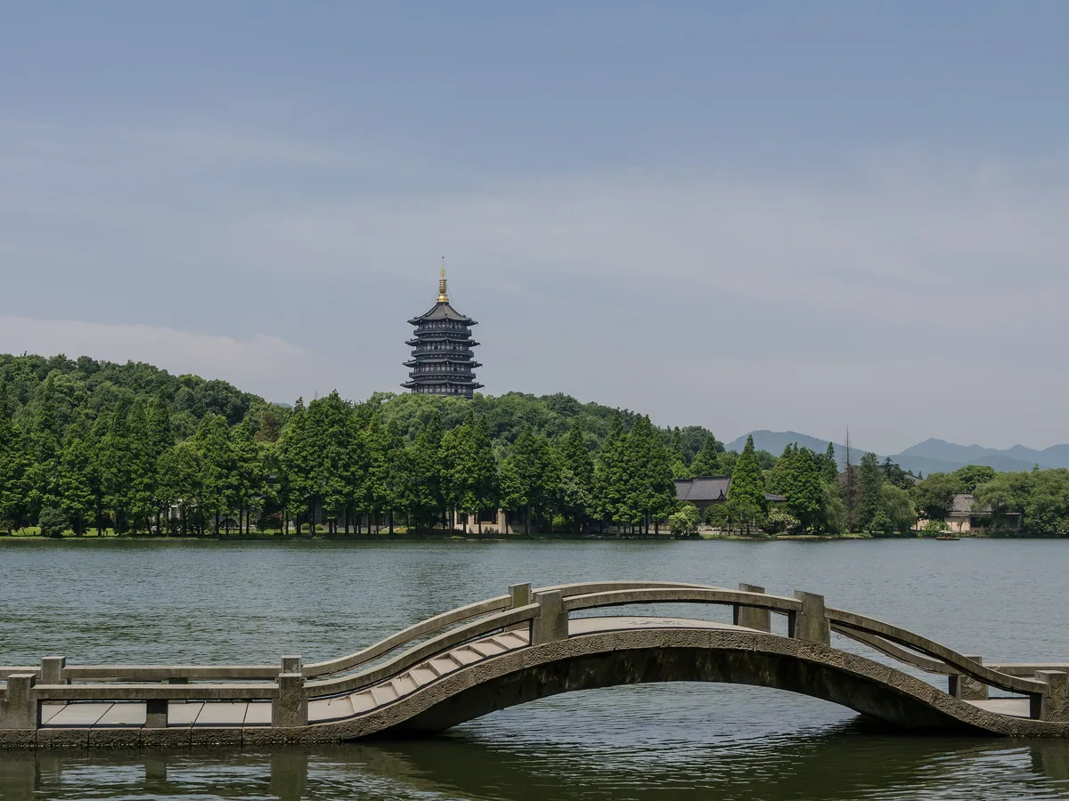 West Lake and Leifeng Pagoda — China Tours