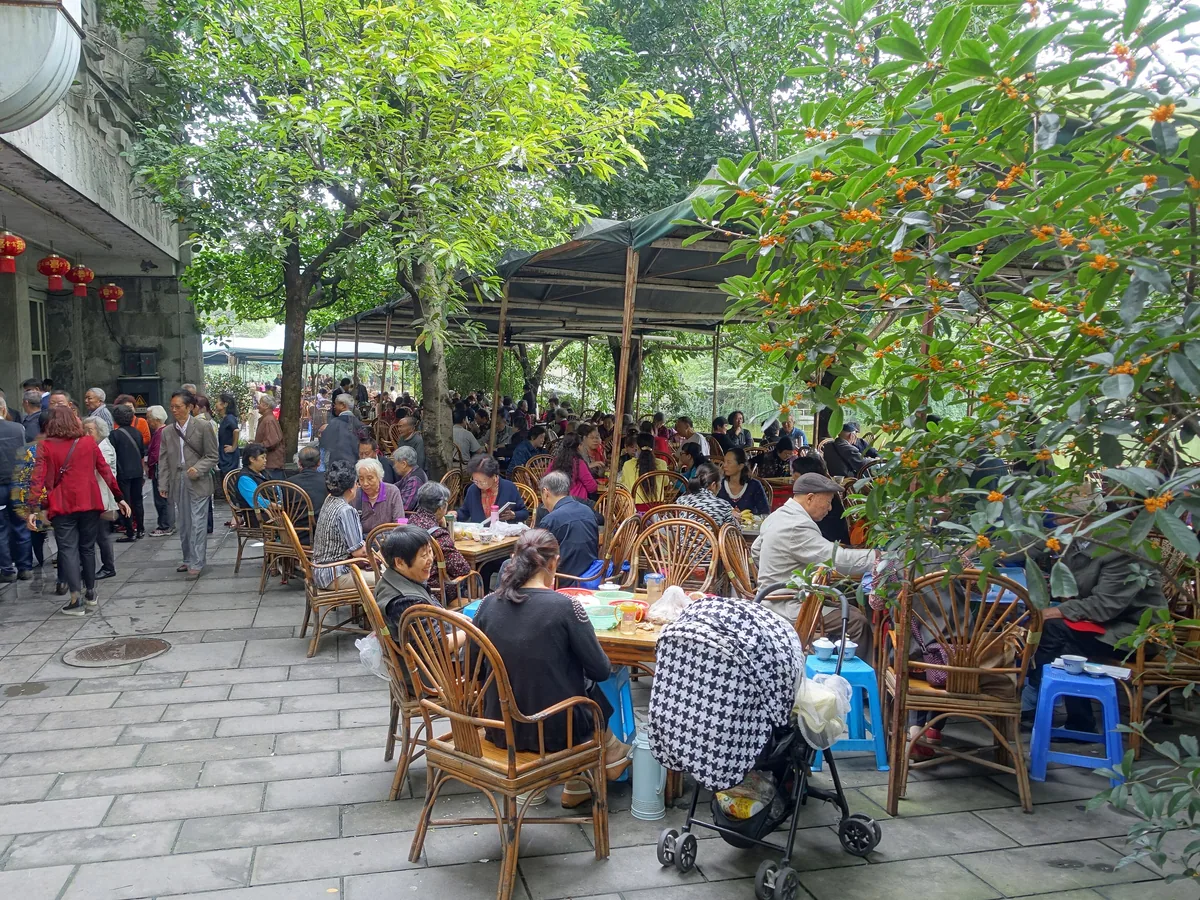 Traditional Sichuan teahouse — China Tours