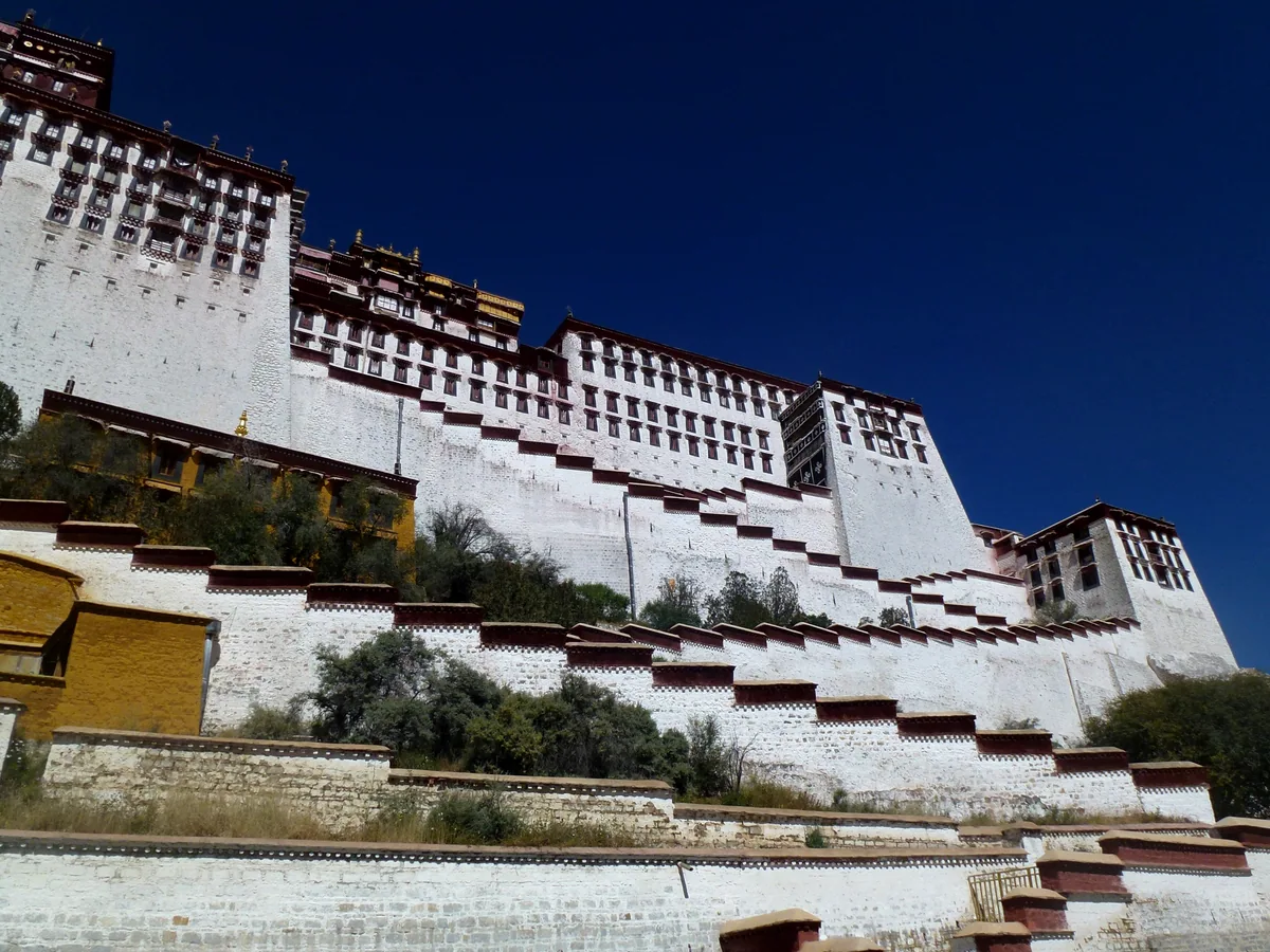 Potala Palace in Lhasa — China Tours
