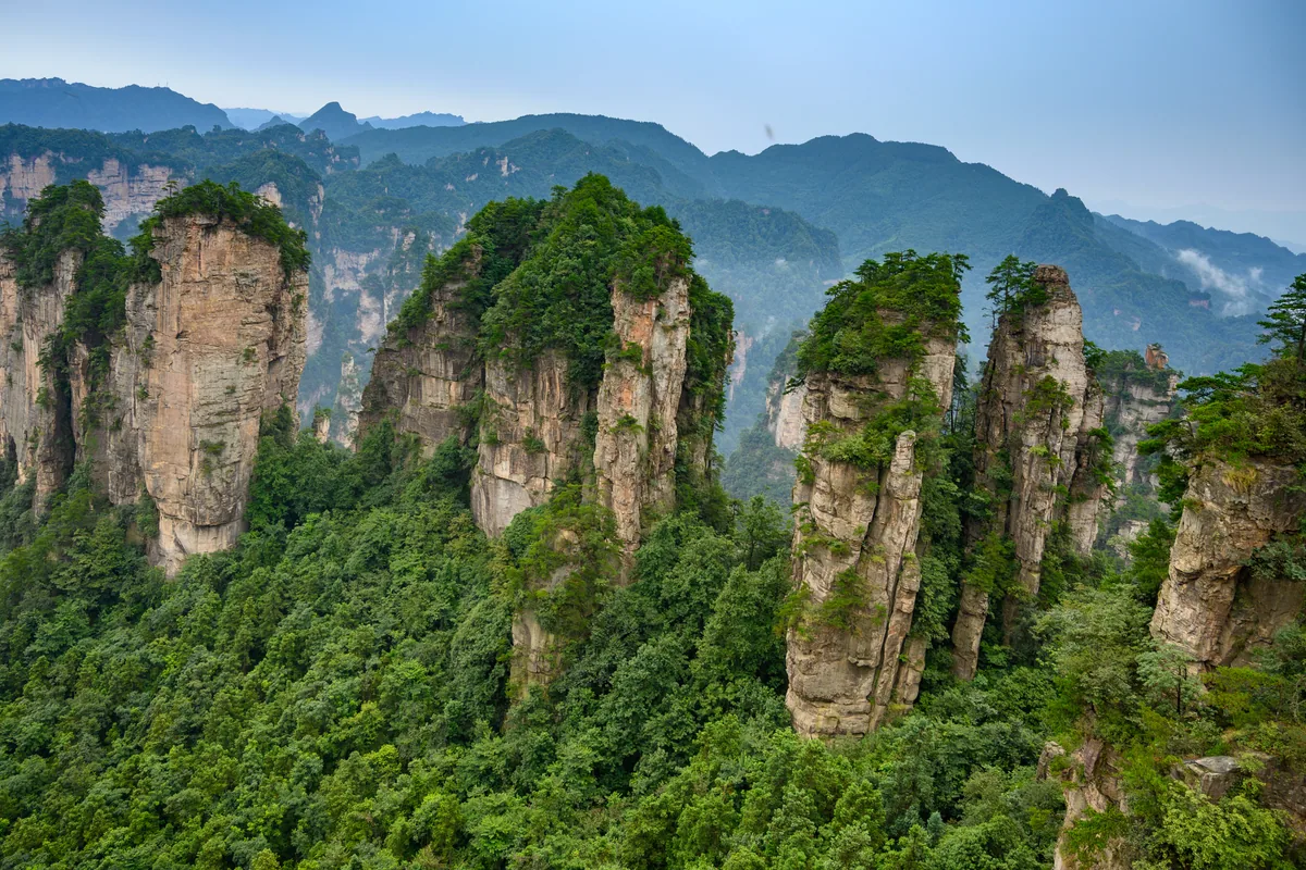 Zhangjiajie sandstone pillars — 9 Main Differences between Chinese and Western Eating