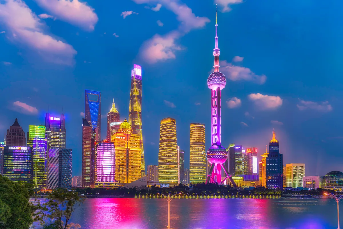 Shanghai Bund skyline — Discount China Tours