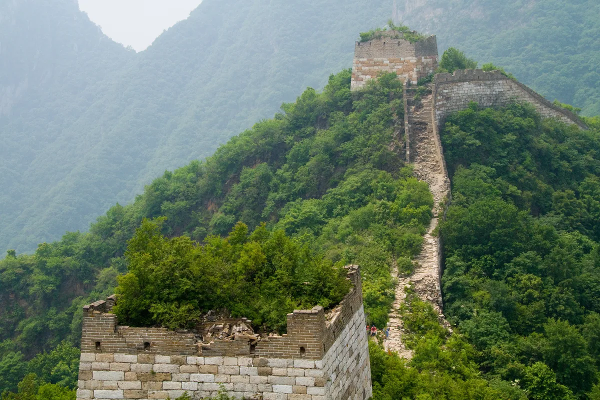 hikers on Jiankou Great Wall — China Hiking & Biking Tours