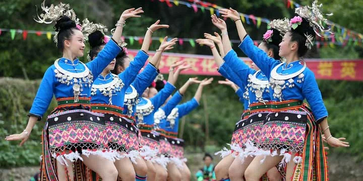 4 Days Beautiful Guizhou with Huangguoshu Waterfall