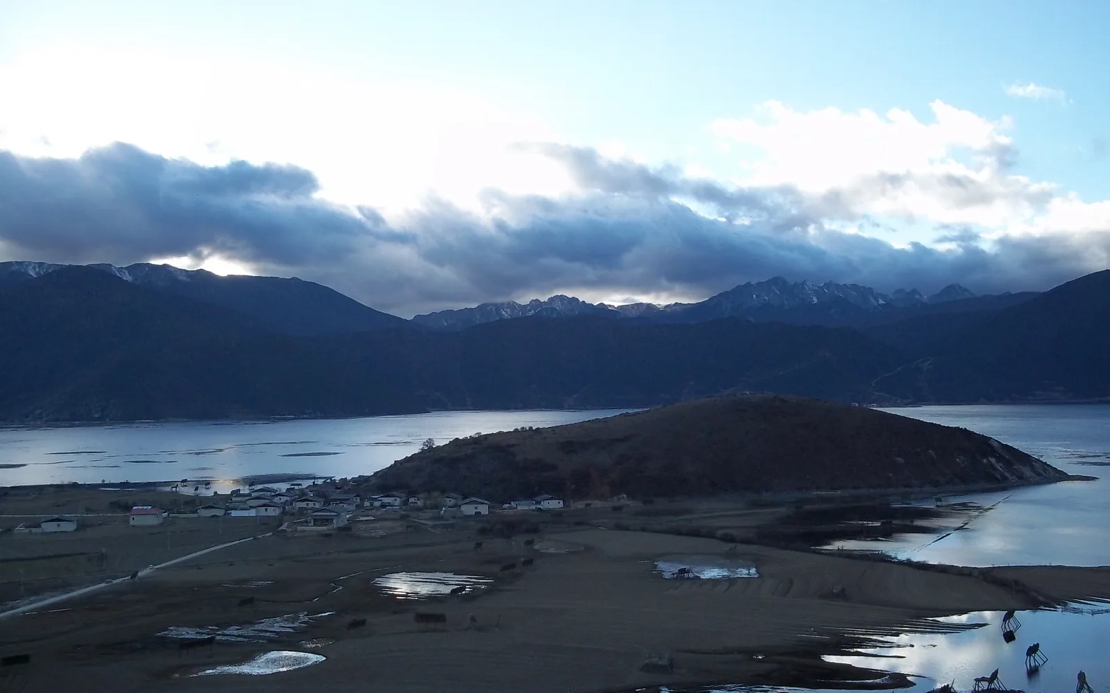 Napa Lake landscape near Shangri-La
