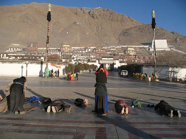 11 Days China Tour to Tibet - Tanshilunpo Monastery
