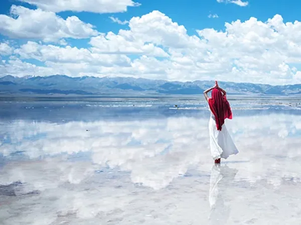 4 Days Qinghai Lake & Chaka Salt Lake Light Biking Tour - Chaka Salt Lake
