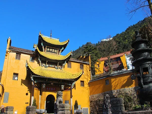 5 Days Mt. Huangshan & Mt. Jiuhua - Jiuhua Mountain