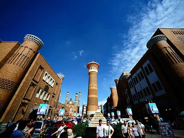 6 Days Apricot Flower Photography Tour from Urumqi - Erdaoqiao Great Bazaar