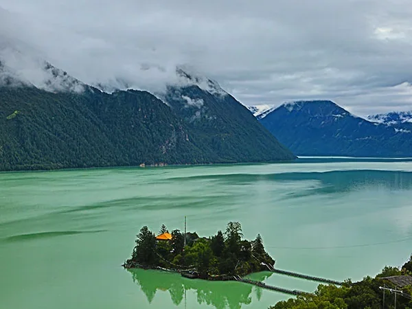 8 Days Tibet Tour to Nyingchi & Bomi - Basum Lake