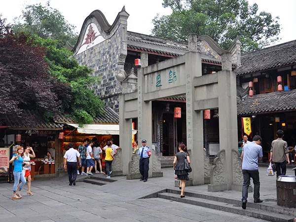 Authentic Chengdu Delicacies Tour - Jinli Old Street