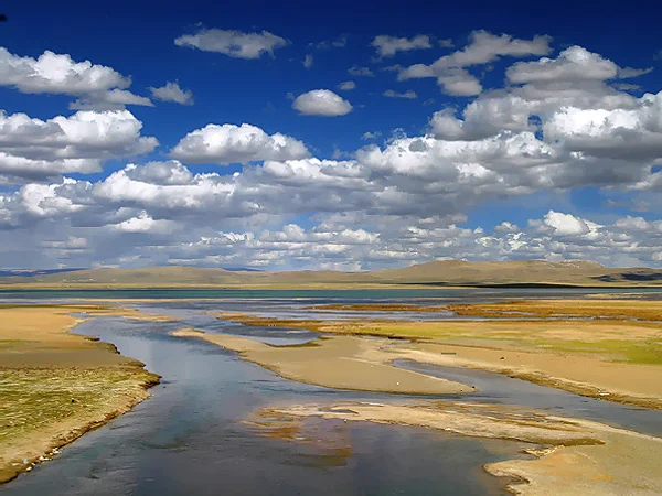 Tuotuo River in the upper Yangtze source region