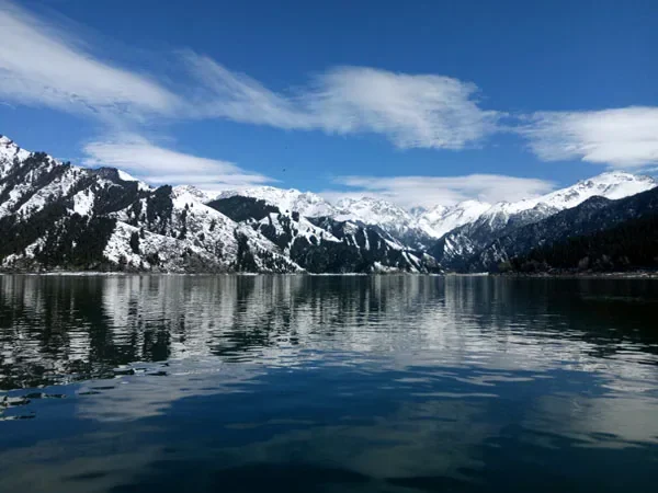 Karakul Lake and snow mountains in southern Xinjiang