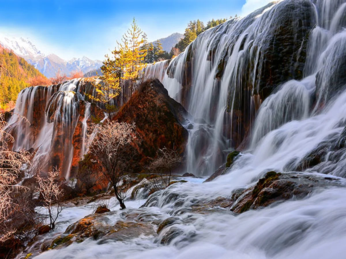 Pearl Shoal Waterfall in Jiuzhaigou Valley
