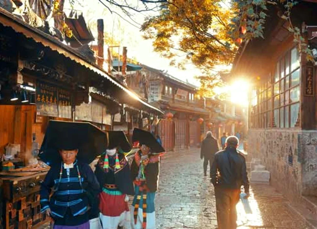 Warm morning light along an old-town lane in Lijiang