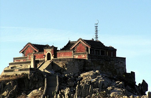 Mountain tai climbing 01