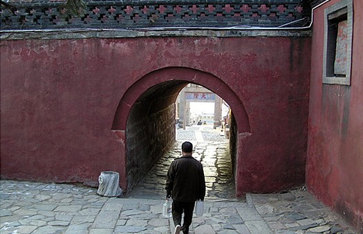 Mountain tai climbing 07