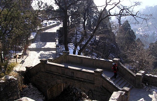 Mountain tai climbing 23