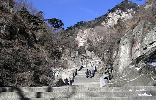 Mountain tai climbing 26