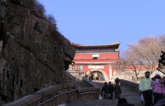 Mountain tai climbing 38