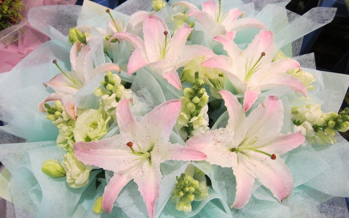 Kunming flower market 14