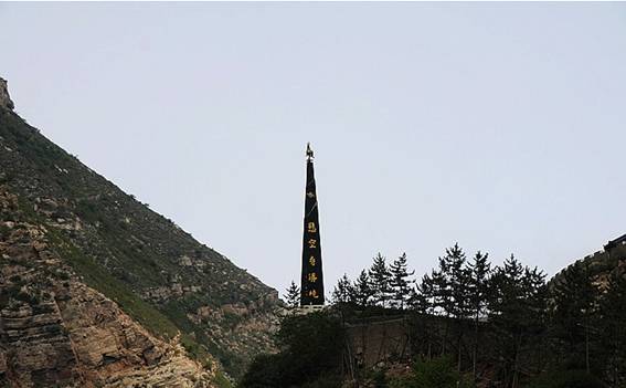Hanging temple 01