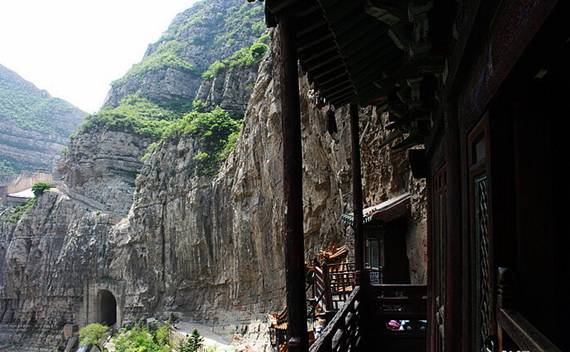 Hanging temple 19