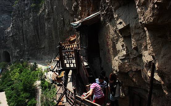 Hanging temple 20