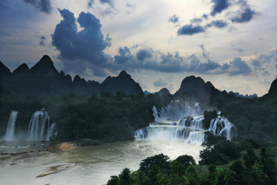 Detian waterfall 01