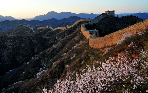 Srping outing in jinshanling great wall 01