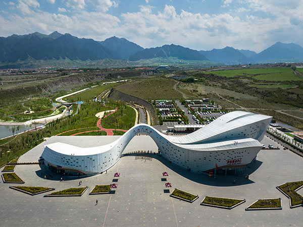 urumqi tianshan grand canyon