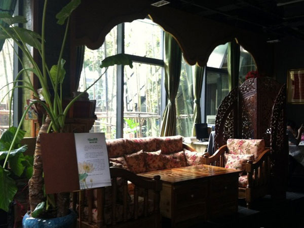 Vegan vegetarian restaurant 06