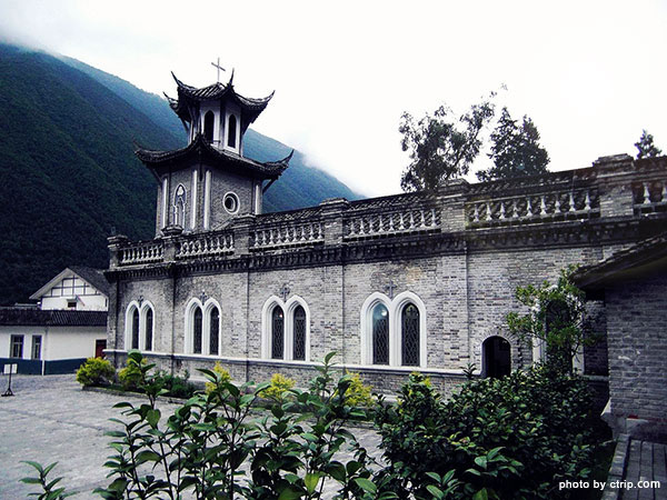 Moxi old town 01