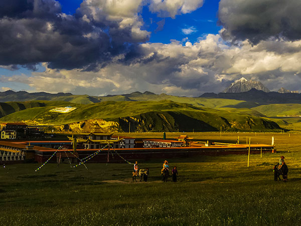 Tagong Grassland
