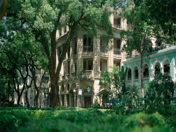 Shamian park 01