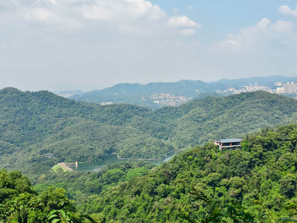 White cloud mountain 01