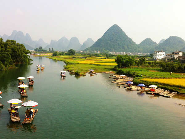 Do Sightseeing in Yangshuo Countryside Yulong Bamboo Raft