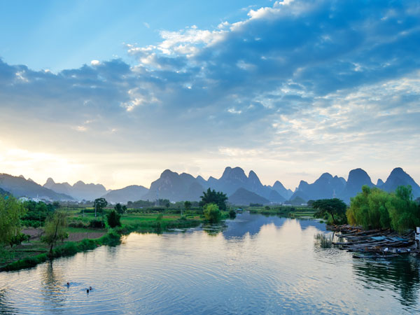 Yangshuo Yulong Bridge