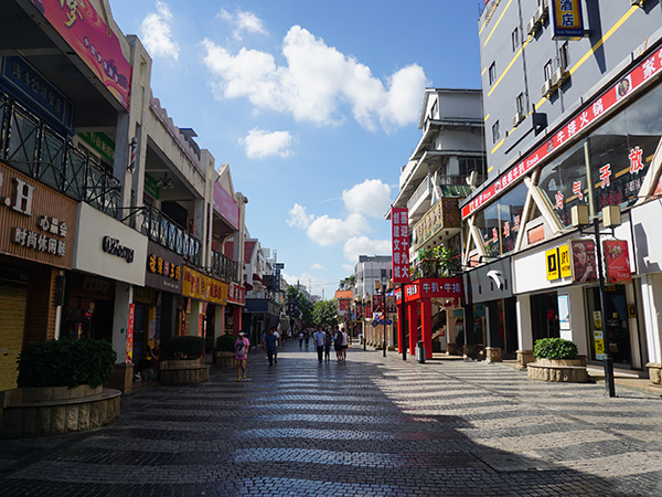 Zhengyang Pedestrian Street in Guilin Zhengyang Pedestrian Street