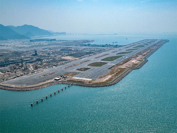Hkia 02