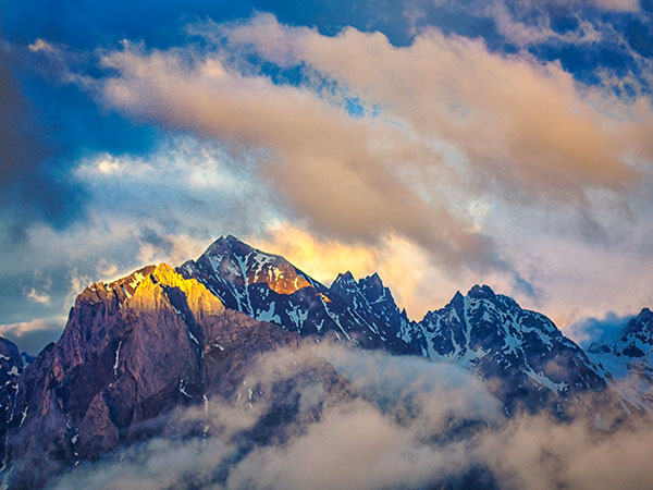 Jade Dragon Snow Mountain