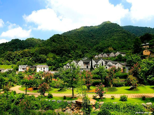 Meizhou Qiaoxi Ancient Charm Scenic Area
