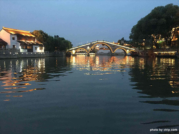 Ancient grand canal night cruise 03