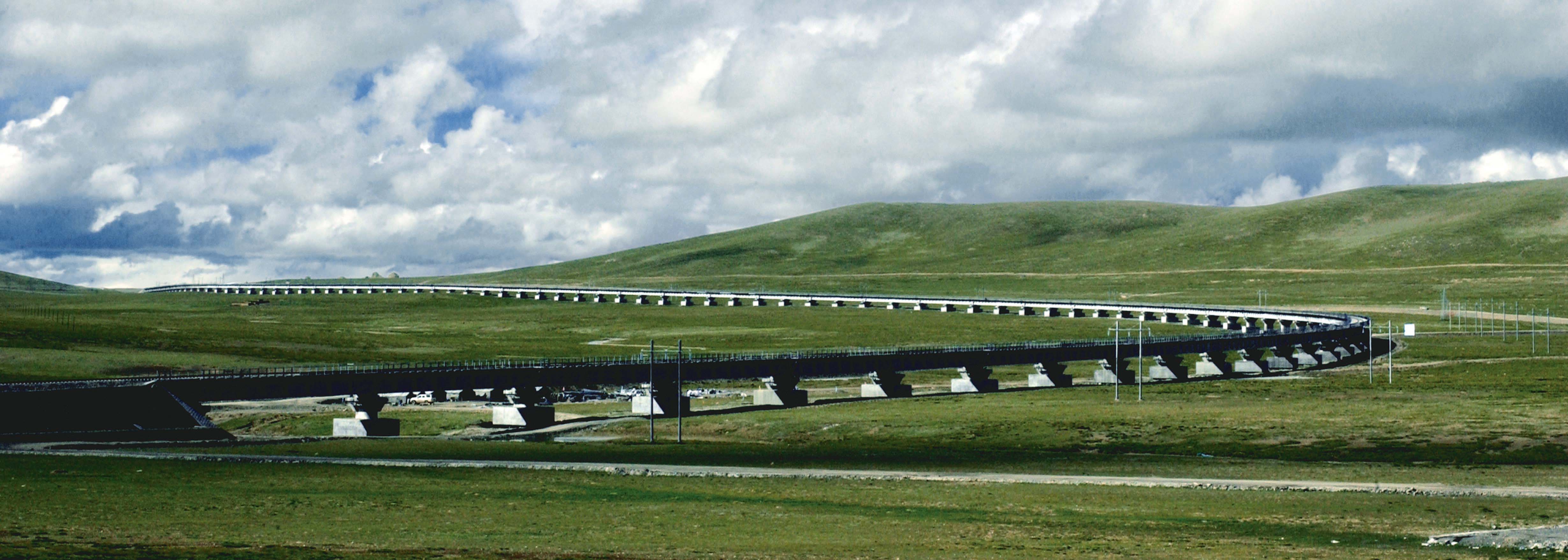 Lhasa - Shigatse Trains