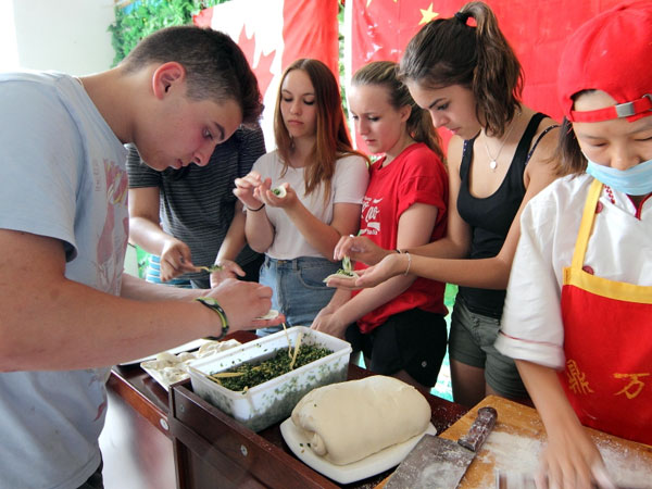 Make Chinese Dumplings Make Chinese Dumplings